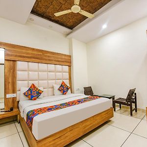 Fabhotel Savera Park